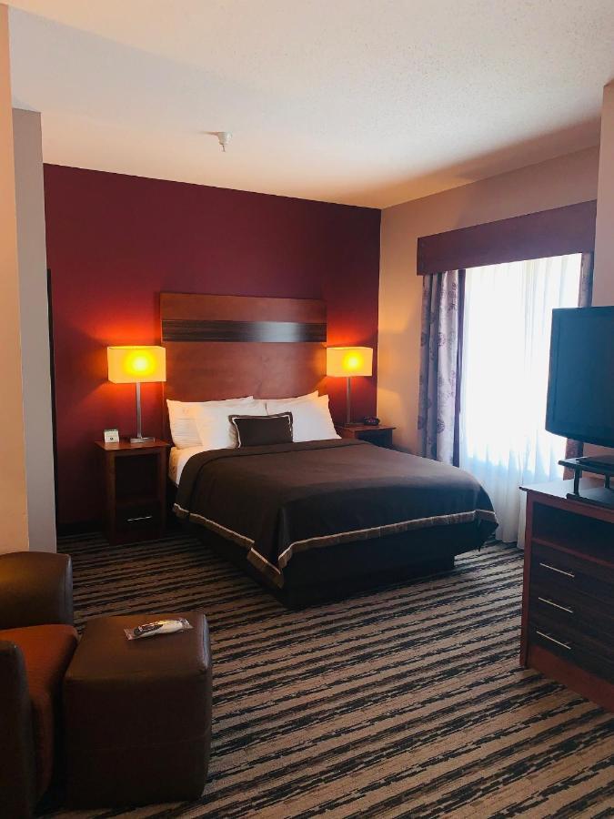 סיינט קלאוד Grandstay Residential Suites Hotel מראה חיצוני תמונה