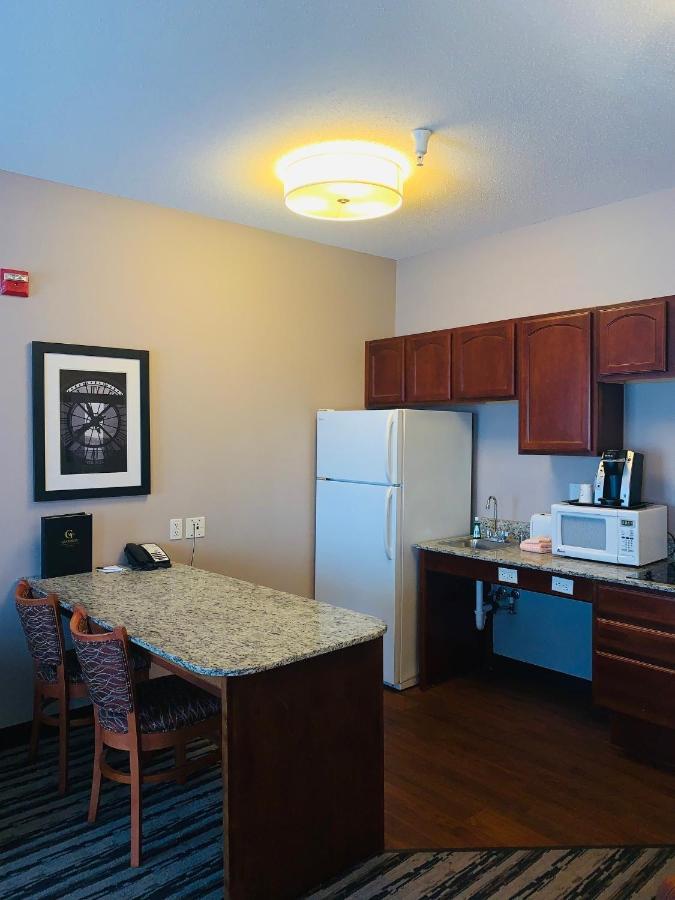 סיינט קלאוד Grandstay Residential Suites Hotel מראה חיצוני תמונה