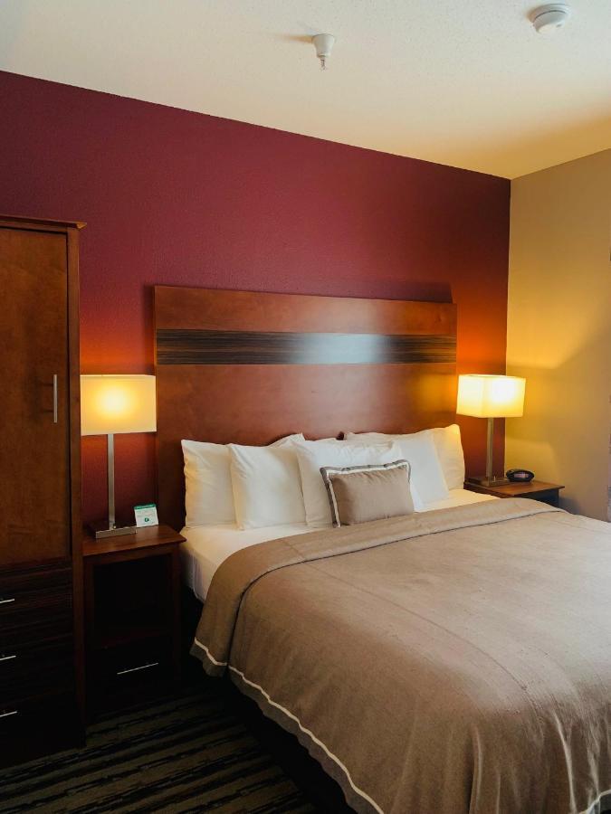 סיינט קלאוד Grandstay Residential Suites Hotel מראה חיצוני תמונה