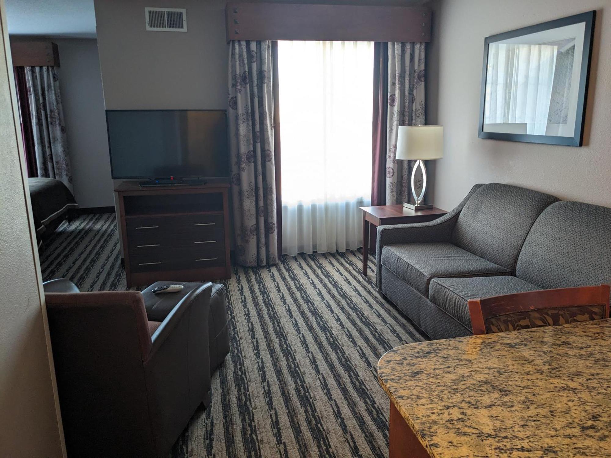 סיינט קלאוד Grandstay Residential Suites Hotel מראה חיצוני תמונה