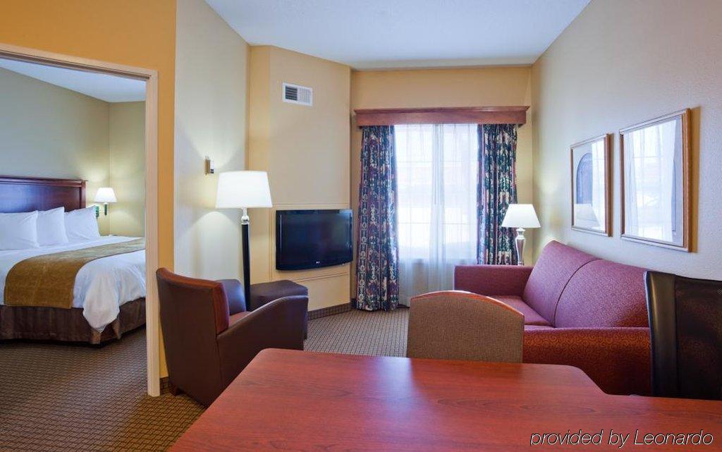 סיינט קלאוד Grandstay Residential Suites Hotel מראה חיצוני תמונה