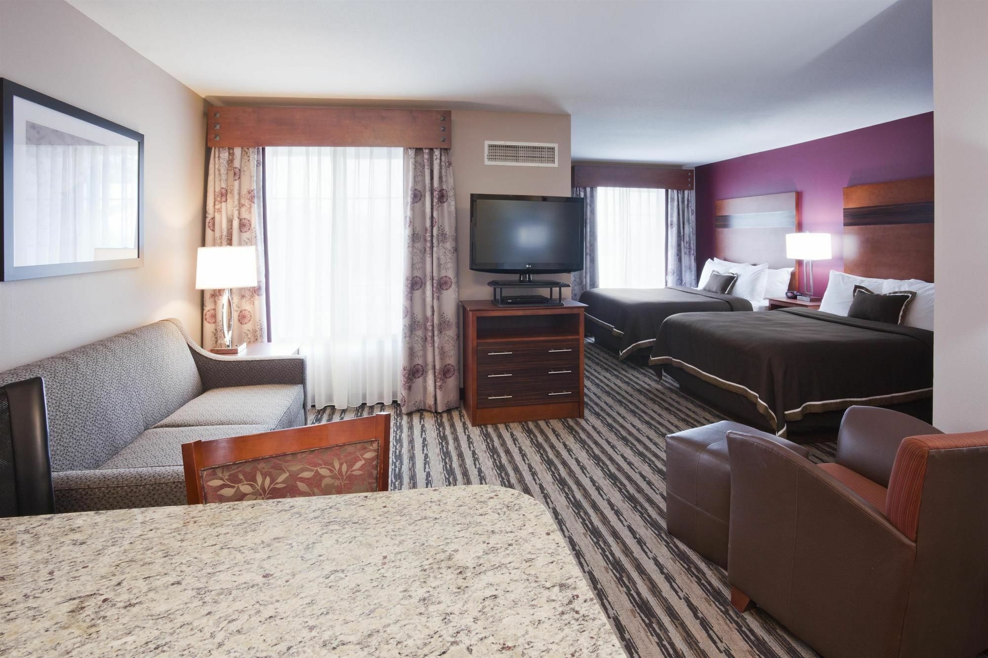 סיינט קלאוד Grandstay Residential Suites Hotel מראה חיצוני תמונה